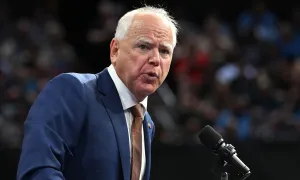 'Thành trì' của phó tướng bà Harris bầu cho ông Trump 'Thành trì' của phó tướng bà Harris bầu cho ông Trump