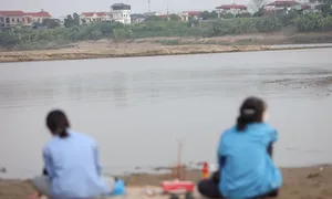 Bãi cát nơi 5 học sinh tử nạn thường xuyên sụt lún Bãi cát nơi 5 học sinh tử nạn thường xuyên sụt lún