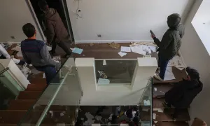 Bên trong nhà của ông Assad sau khi bị lật đổ Bên trong nhà của ông Assad sau khi bị lật đổ