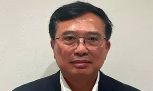 Cựu thứ trưởng Hoàng Quốc Vượng bị cáo buộc gây thiệt hại 1.043 tỷ đồng cho EVN Cựu thứ trưởng Hoàng Quốc Vượng bị cáo buộc gây thiệt hại 1.043 tỷ đồng cho EVN