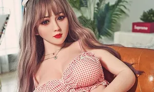 Búp bê người lớn tích hợp AI gây sốt ở Trung Quốc Búp bê người lớn tích hợp AI gây sốt ở Trung Quốc