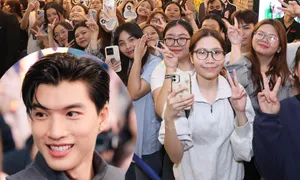 Hàng nghìn fan chào đón dàn sao 'Anh trai say hi' Hàng nghìn fan chào đón dàn sao 'Anh trai say hi'