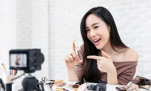 'Những chiến thần livestream hoạt ngôn quá lố' 'Những chiến thần livestream hoạt ngôn quá lố'