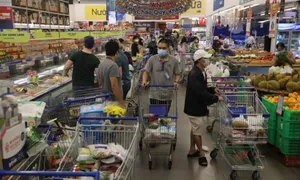 Vì sao giá cổ phiếu ngành bán lẻ chưa tăng cao như kỳ vọng doanh thu? Vì sao giá cổ phiếu ngành bán lẻ chưa tăng cao như kỳ vọng doanh thu?