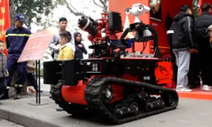 Robot chữa cháy của cảnh sát Việt Nam