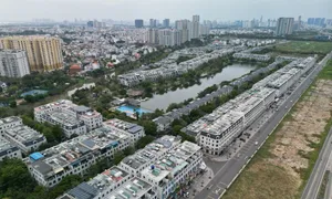 Thanh khoản biệt thự, nhà liền kề phía Nam chạm đáy Thanh khoản biệt thự, nhà liền kề phía Nam chạm đáy