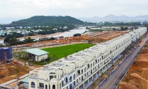 Phát Đạt điều chỉnh doanh thu giảm 1.200 tỷ đồng Phát Đạt điều chỉnh doanh thu giảm 1.200 tỷ đồng