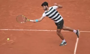 Alcaraz khởi đầu mạnh mẽ ở Roland Garros